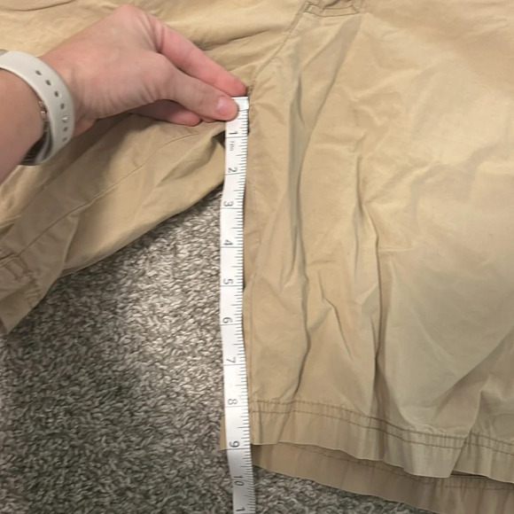 Columbia khaki shorts - Picture 7 of 8